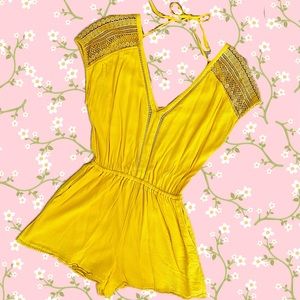 Bright summer yellow jumpsuit shorts 🍯🐝